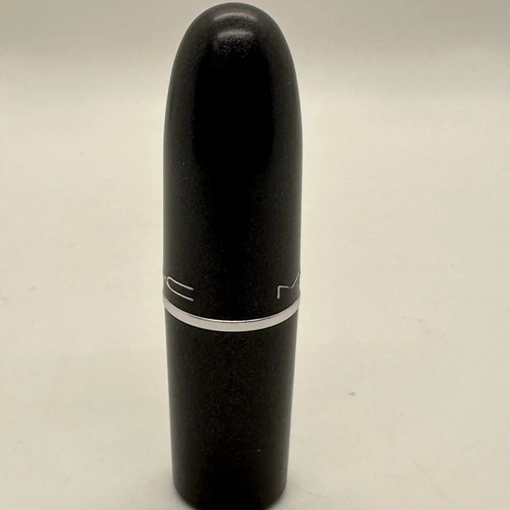 MAC 829 Satin Lipstick~PEACHY NEW‎ YEAR~Soft Peach Gold Undertone New!